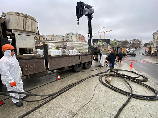 Нанесение МПП ТЮКОН+ на объекте Мосводоканала. Площадь Пречистенские Ворота, декабрь 2024. Проведены работы по коррозионной защите участка стального трубопровода холодного водоснабжения, длина участка – 70 п.м.
